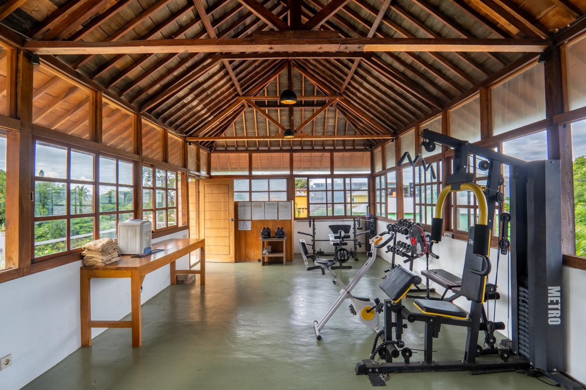 Dragon Dive Komodo Dive Resort Labuan Bajo Exterior photo