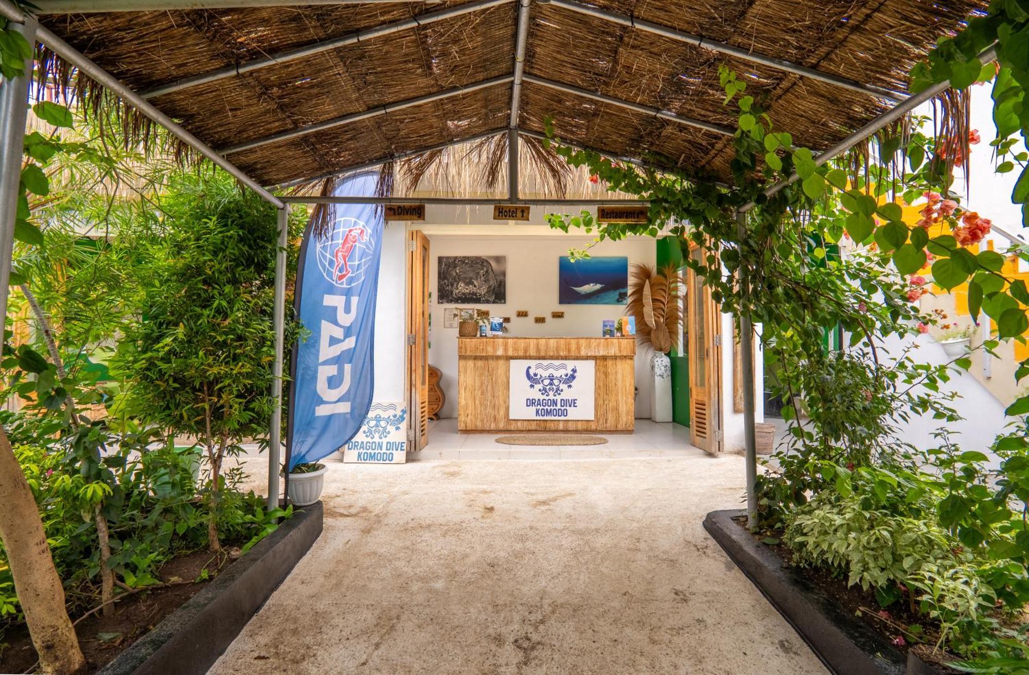 Dragon Dive Komodo Dive Resort Labuan Bajo Exterior photo